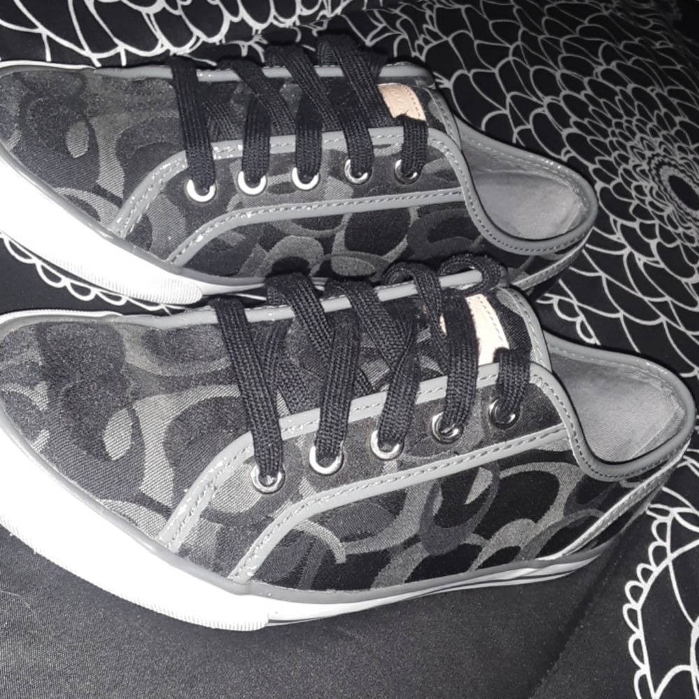 Coach Shoes - Picture 4 of 4